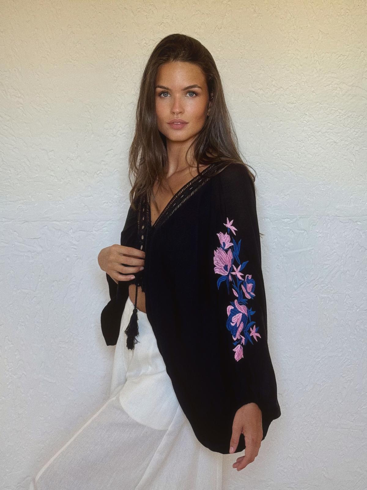 Cropped Flores Bordado